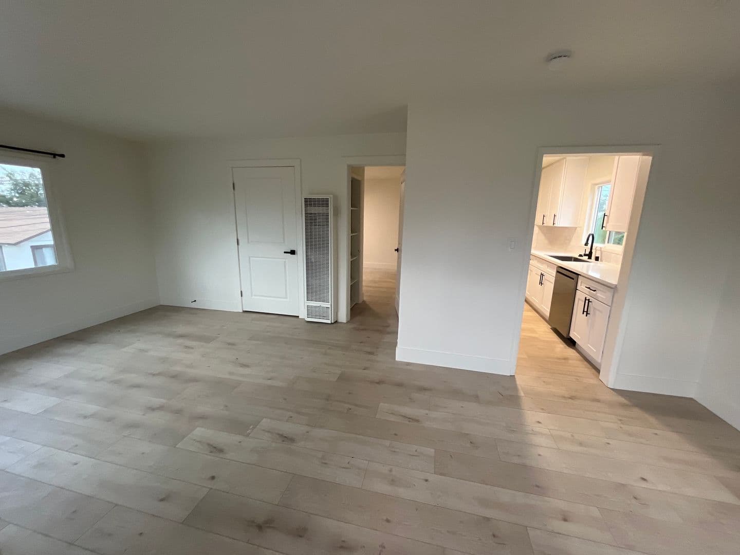 Anaheim Apartment: 109 E Alberta St