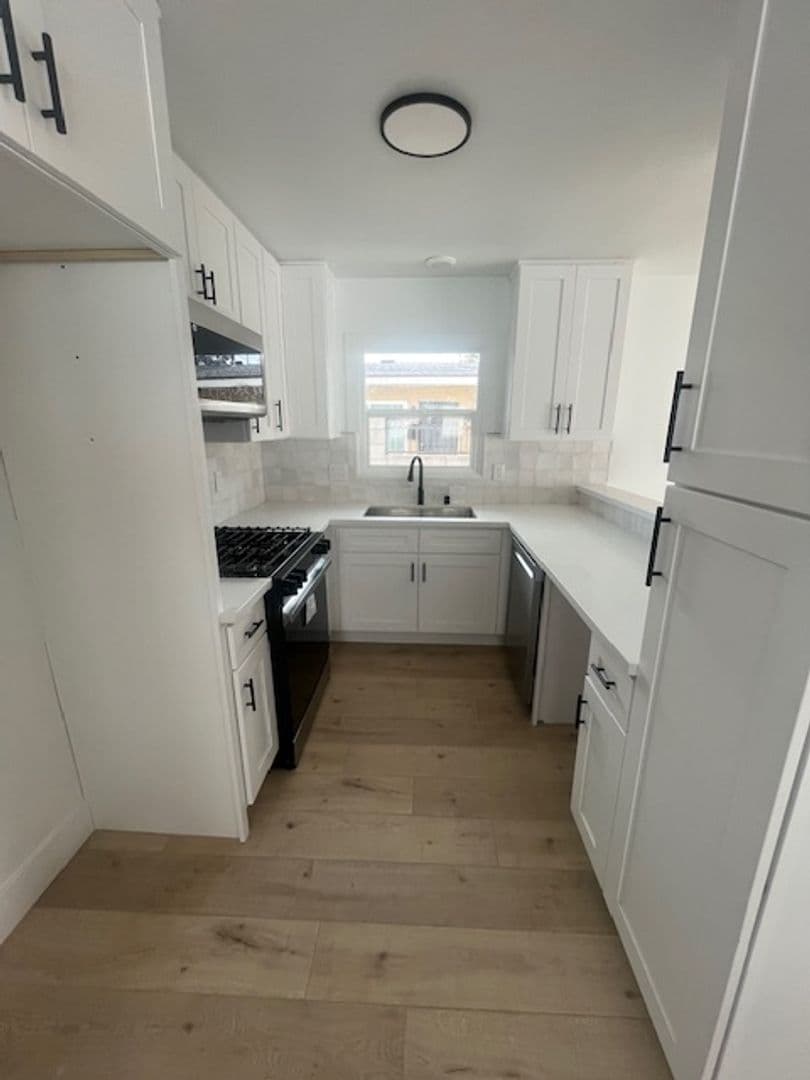 Anaheim Apartment: 1530 Juno Ave