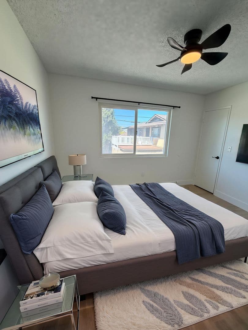 Anaheim Apartment: 1535 E Canfield Ln
