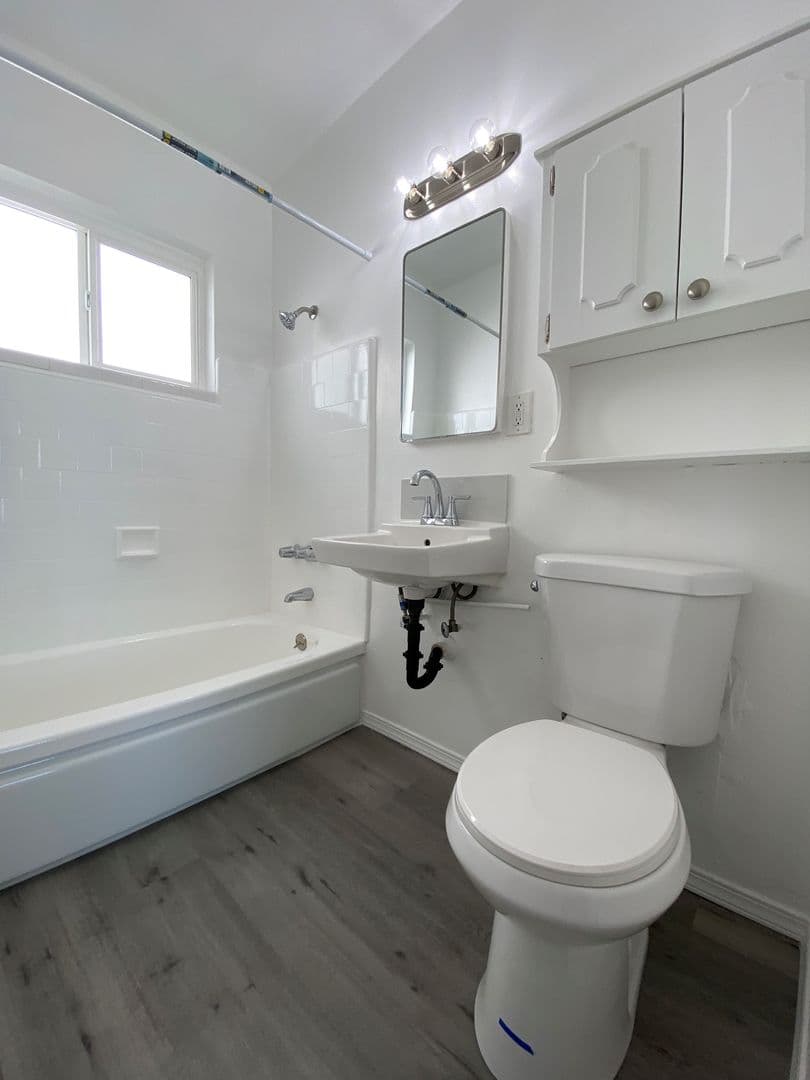 Venice CA Apartment: 241 4th Ave