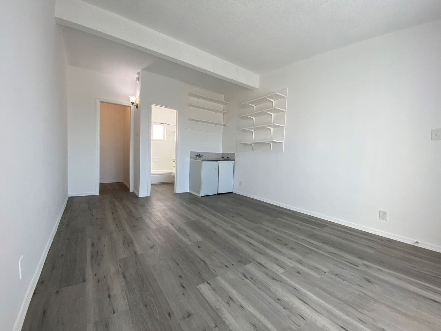 Venice CA Apartment: 241 4th Ave