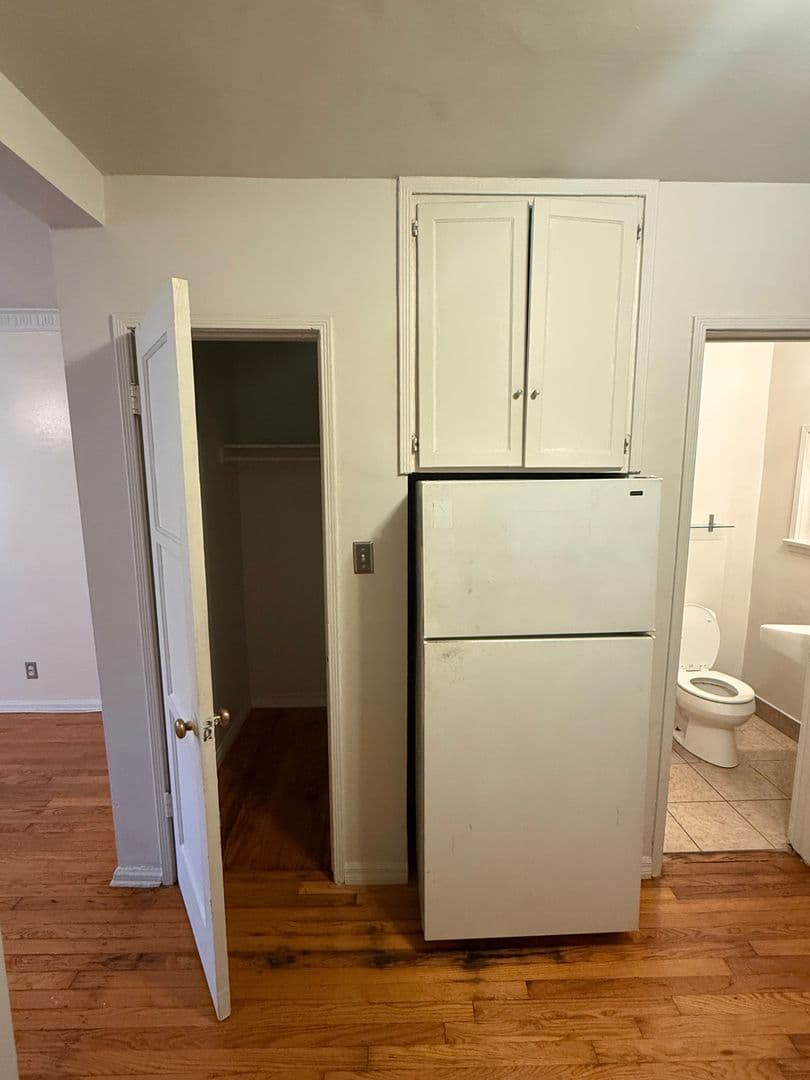 Los Angeles Apartment: 901 N Formosa Ave