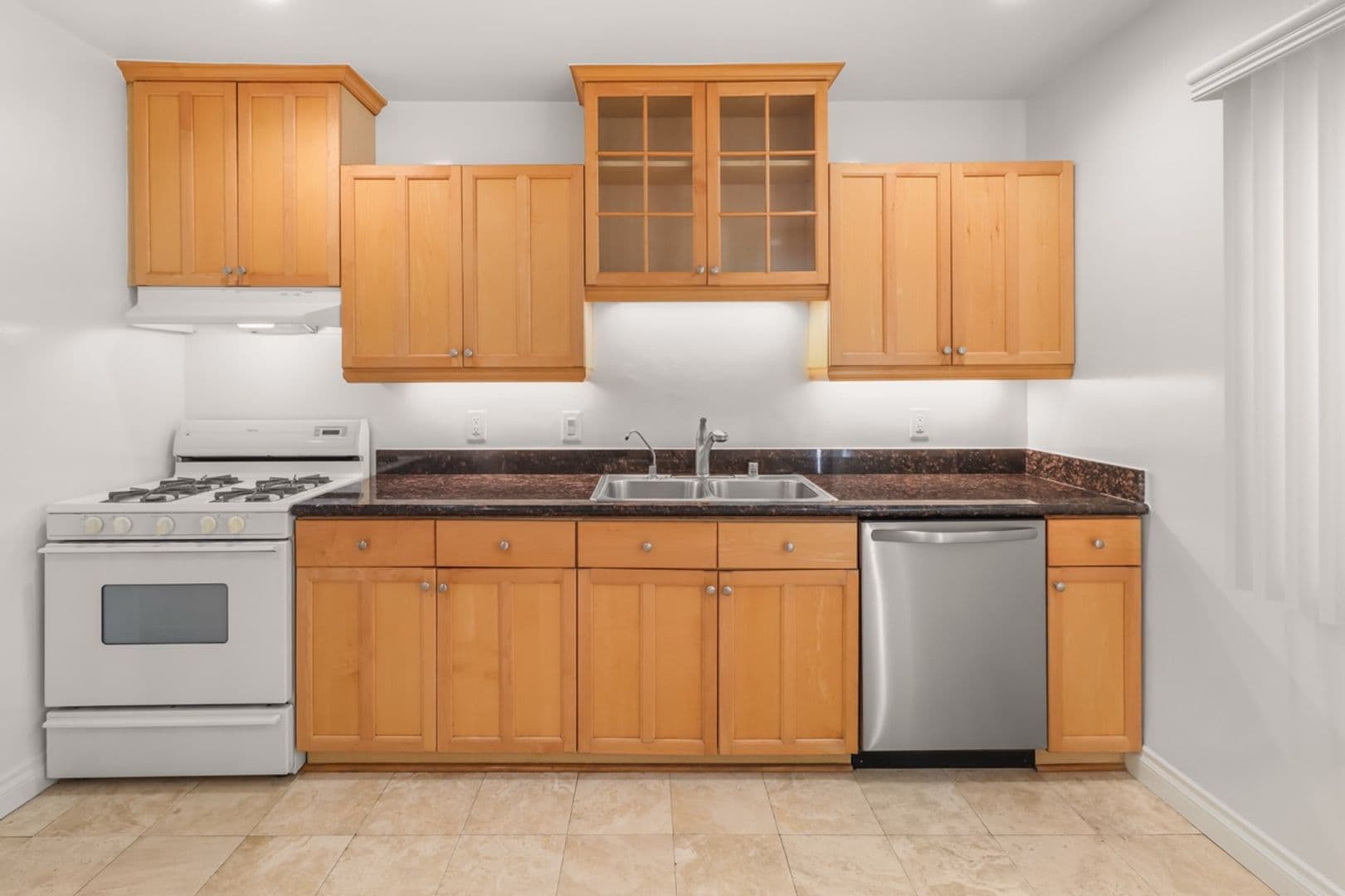 Los Angeles Apartment: 1451 Armacost Ave