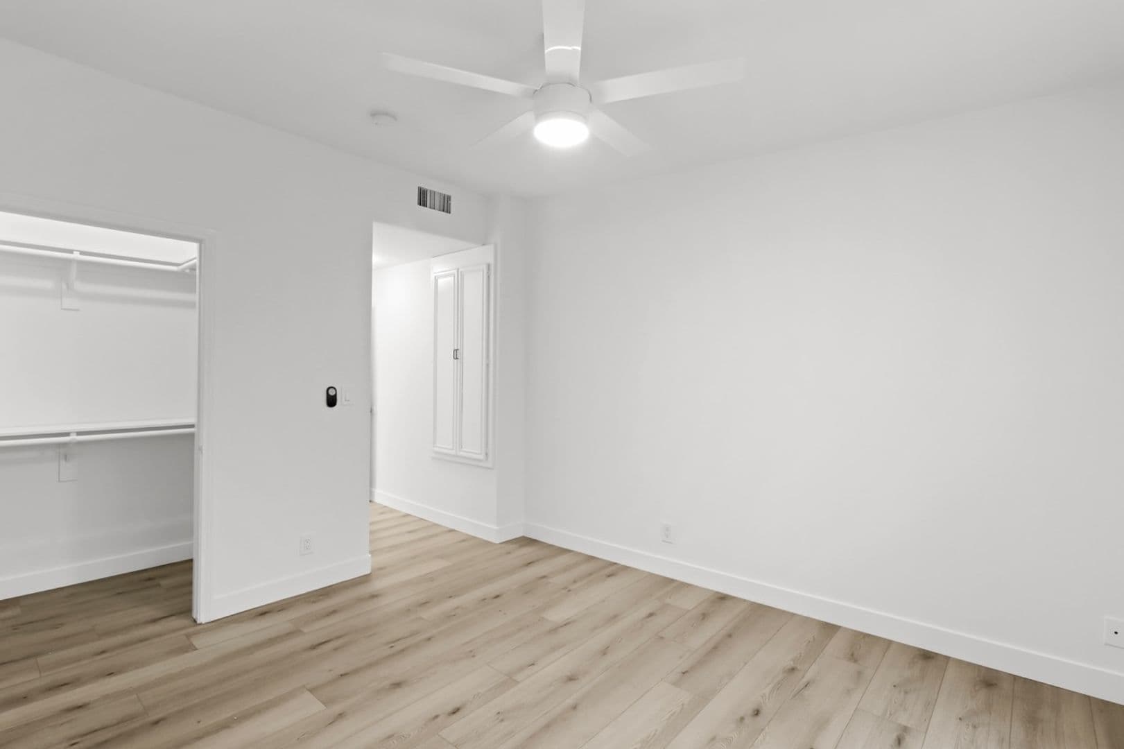 Los Angeles Apartment: 7040 Flight Ave.