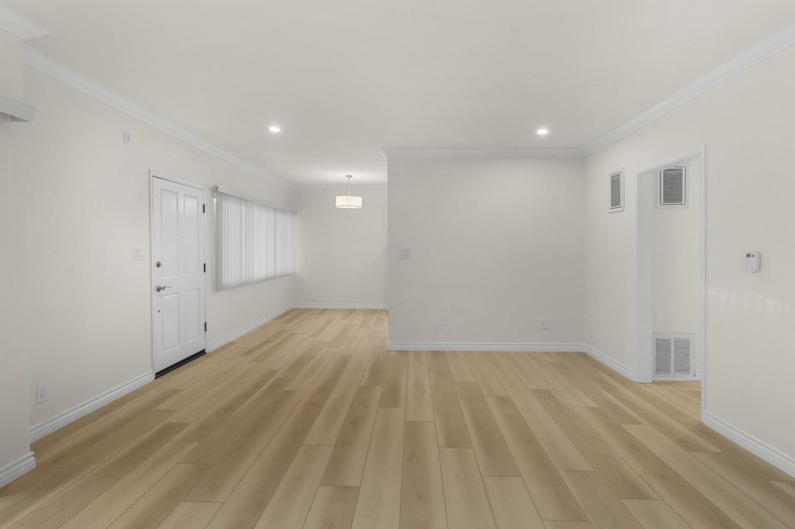 Los Angeles Apartment: 11711 Goshen Ave.