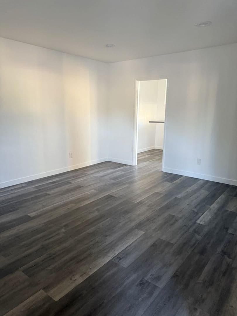 Tujunga CA Apartment: 10431 Kailua Lane