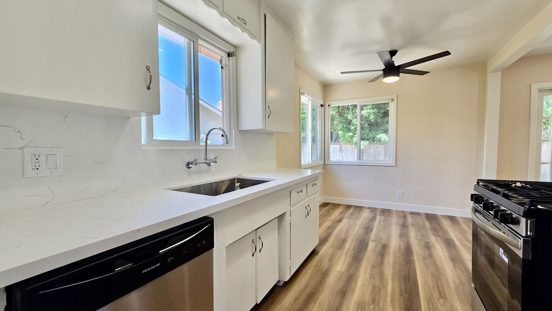 San Pedro Apartment: 3241-45 S. Pacific Avenue