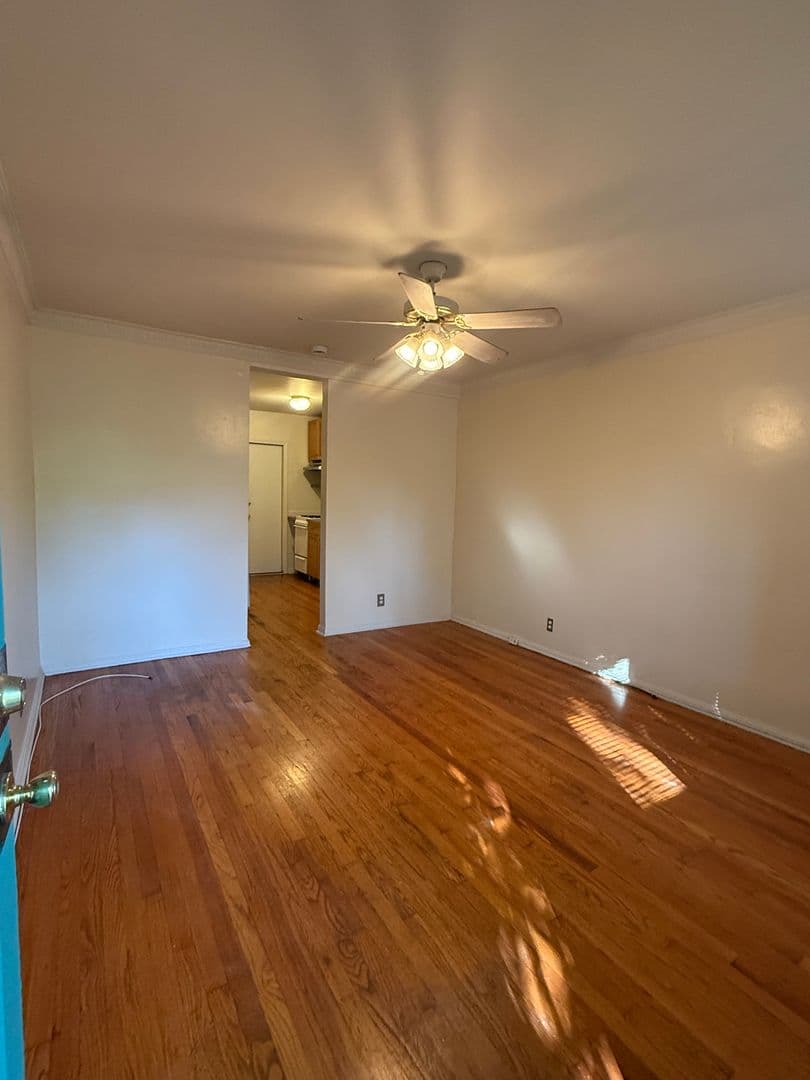 Los Angeles Apartment: 901 N Formosa Ave