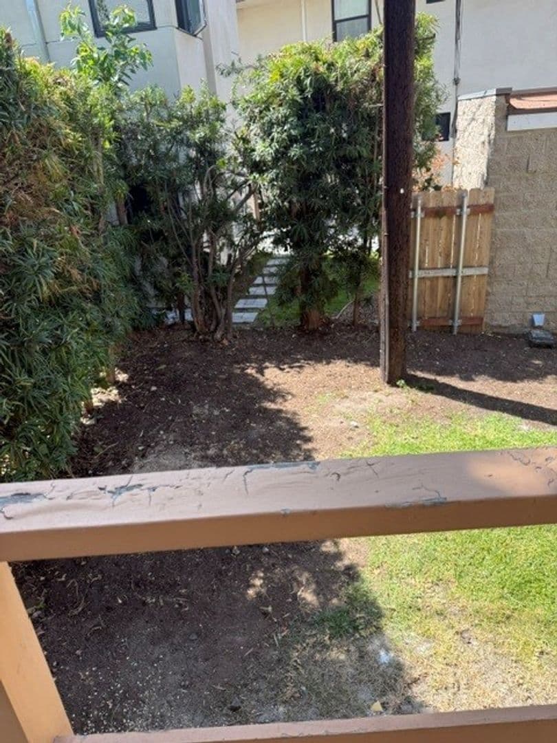 So Pasadena Apartment: 1715 Raymond Hill Rd