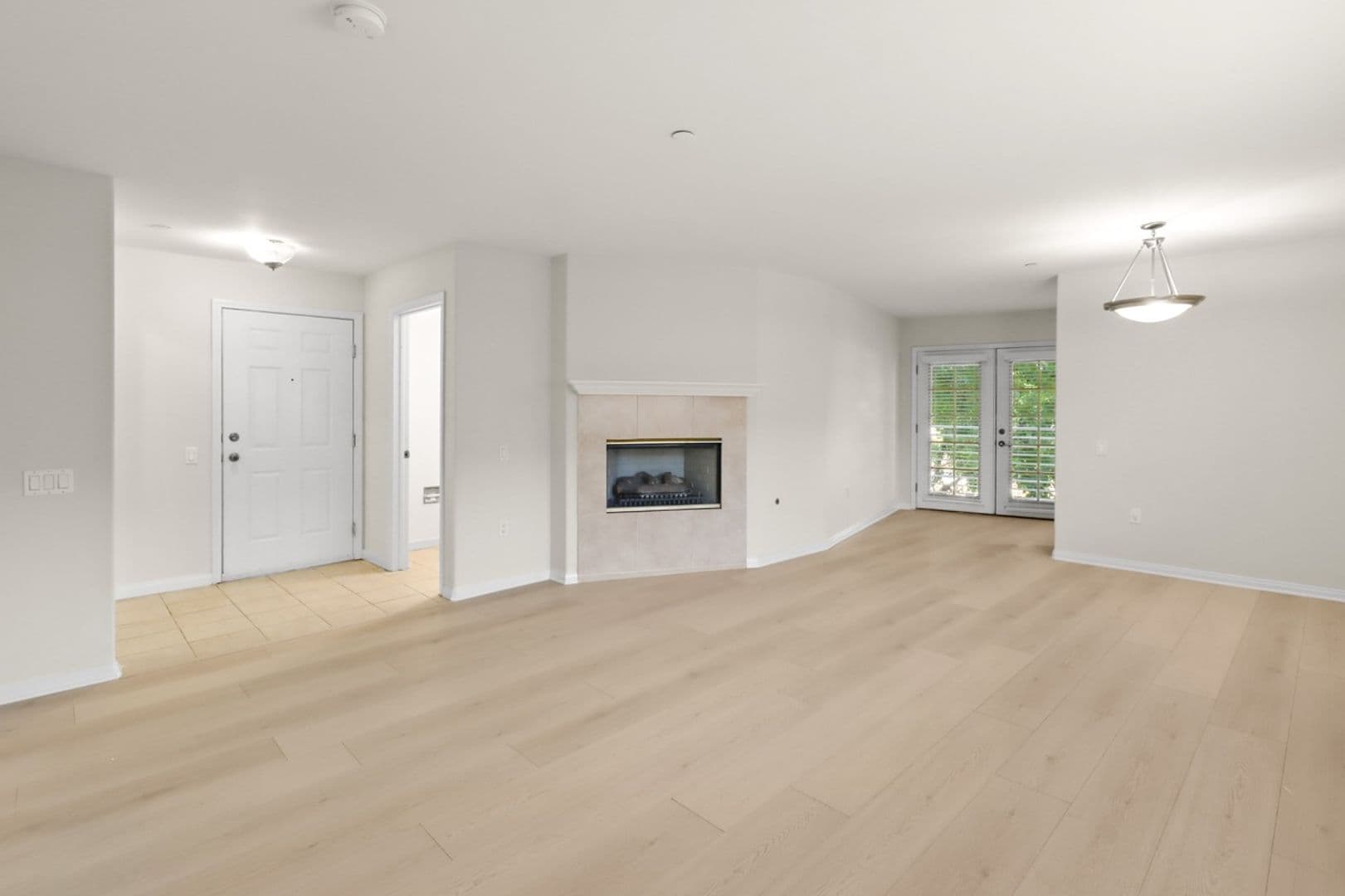 Los Angeles Apartment: 4262 Lindblade Dr