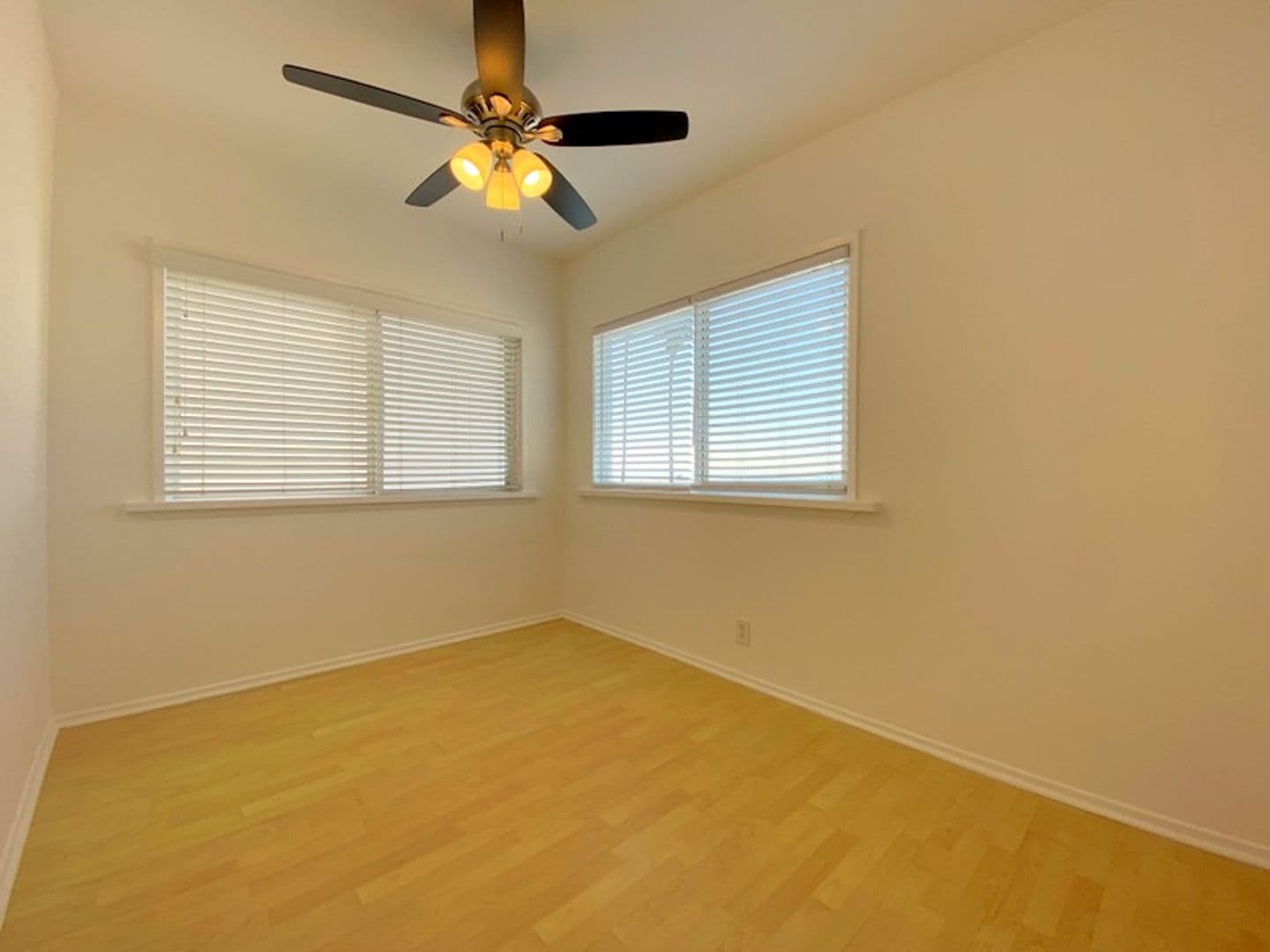 Venice CA Apartment: 615 Ocean Front Walk