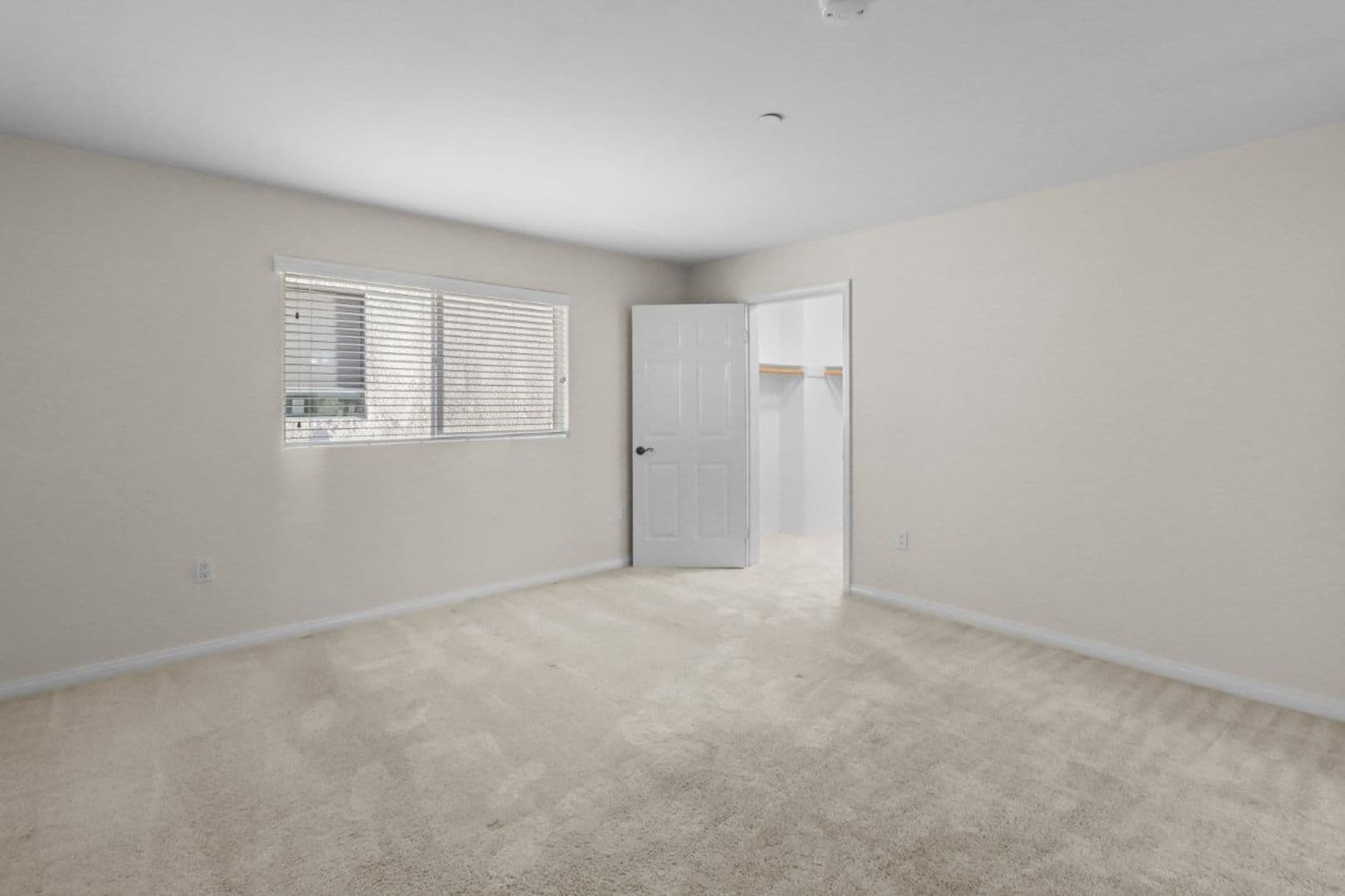 Los Angeles Apartment: 4262 Lindblade Dr