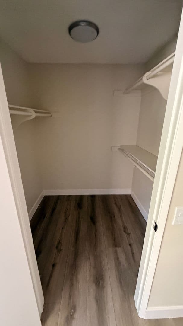 Sunland Apartment: 8608 Foothill Blvd