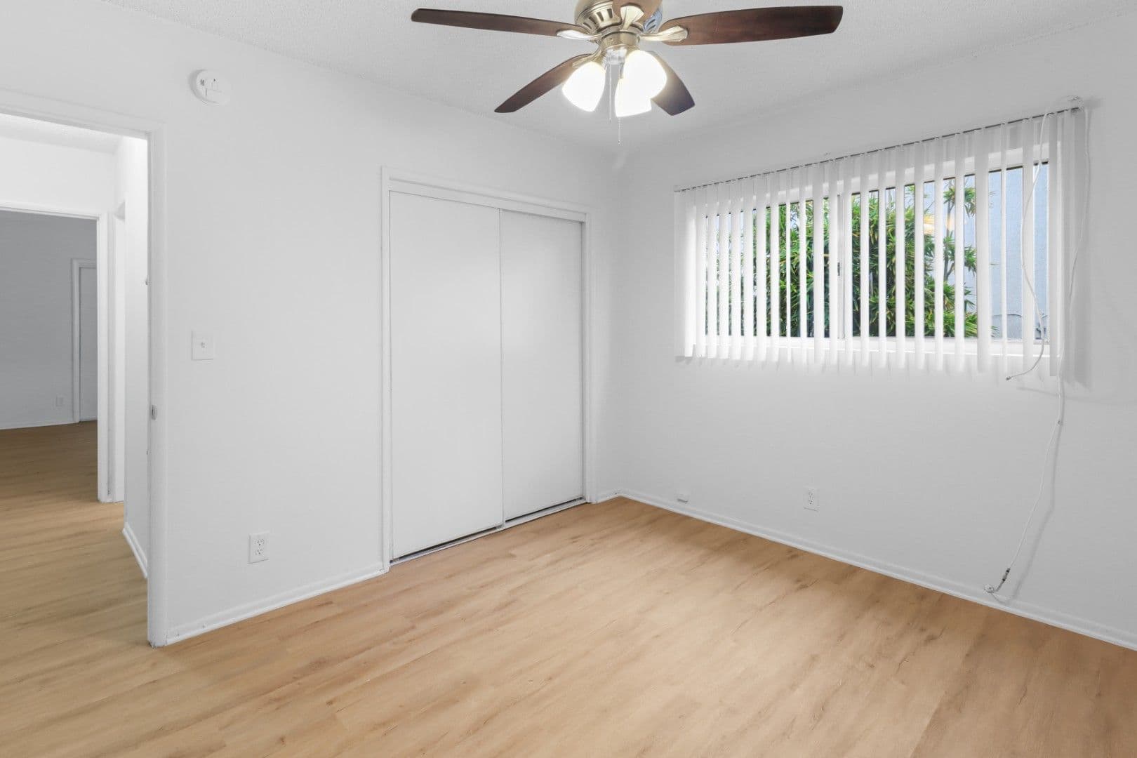 Los Angeles Apartment: 3709 Midvale Ave