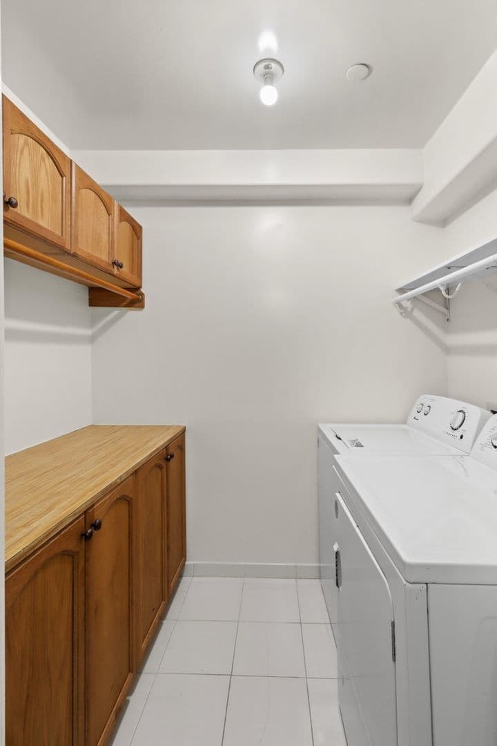 Los Angeles Apartment: 4262 Lindblade Dr