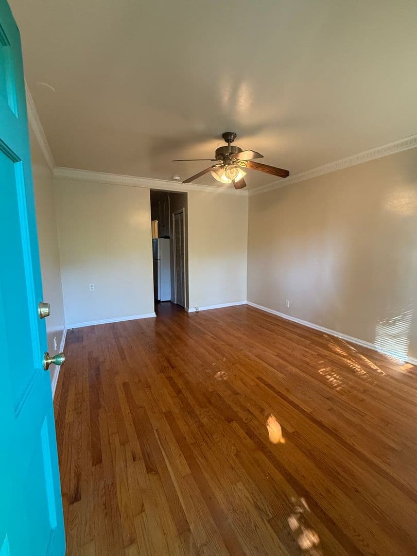 Los Angeles Apartment: 901 N Formosa Ave