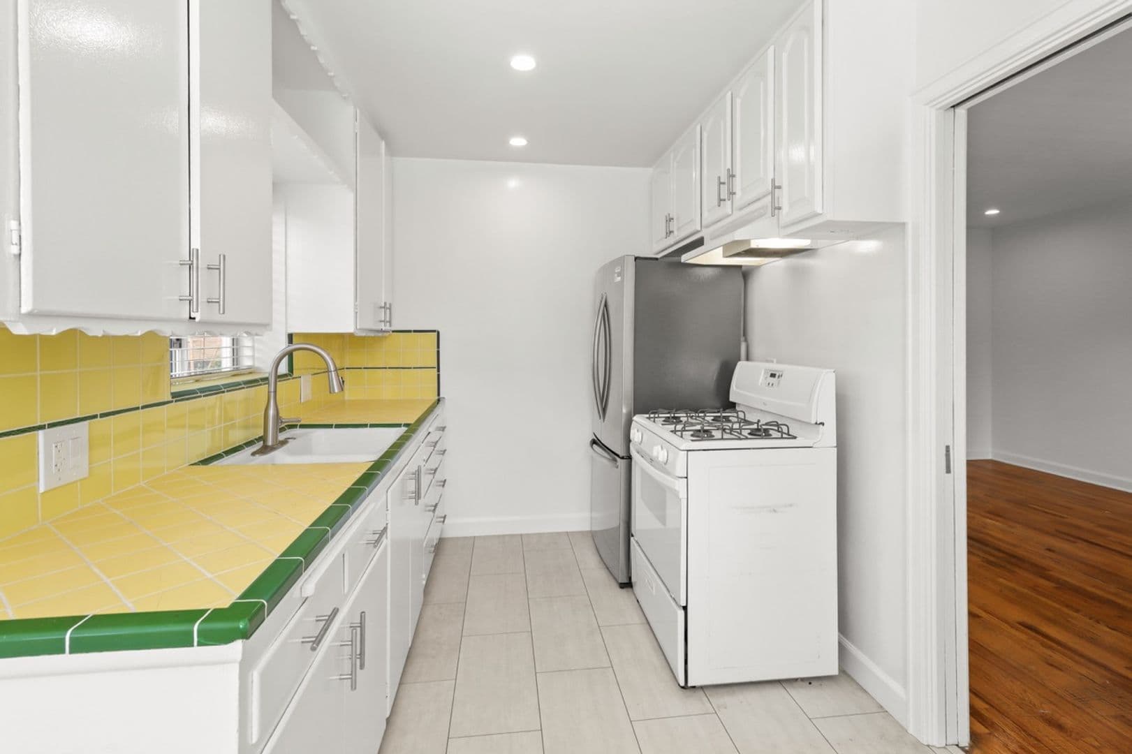 Santa Monica Apartment: 1505-1507 Harvard St.
