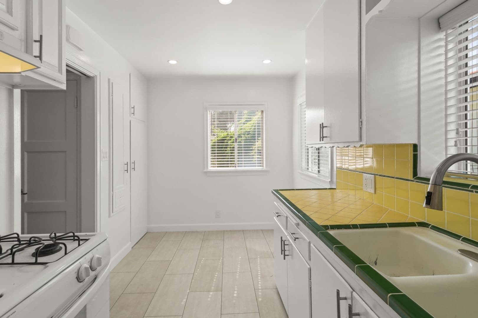 Santa Monica Apartment: 1505-1507 Harvard St.