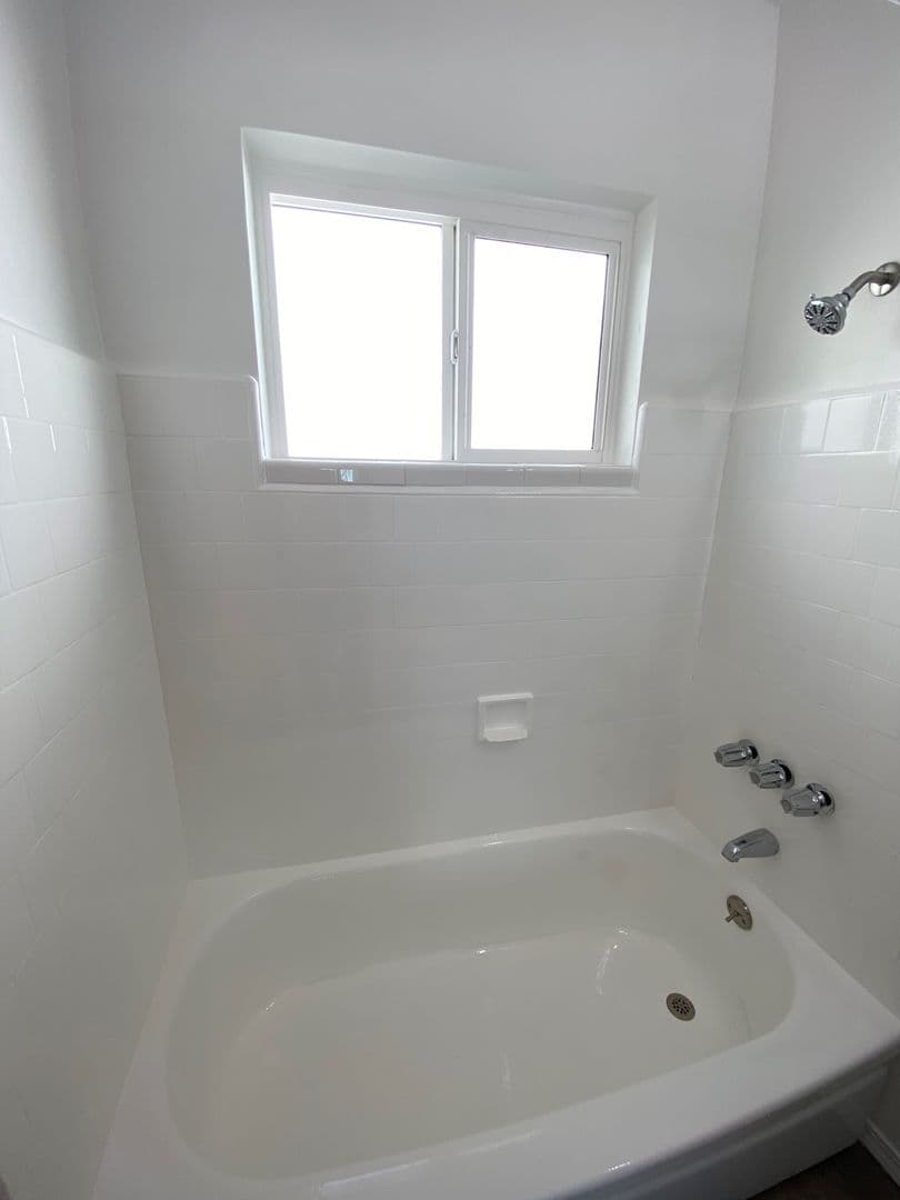 Venice CA Apartment: 241 4th Ave