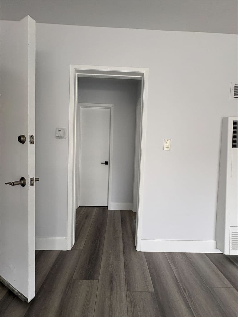 Los Angeles Apartment: 2401 Ocean View Avenue