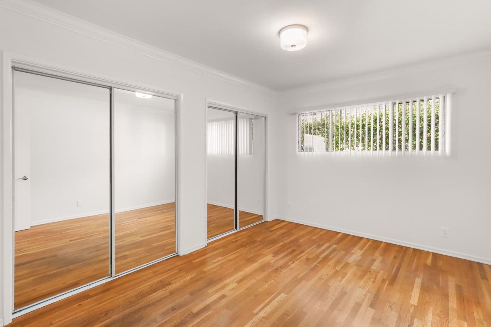 Los Angeles Apartment: 1451 Armacost Ave