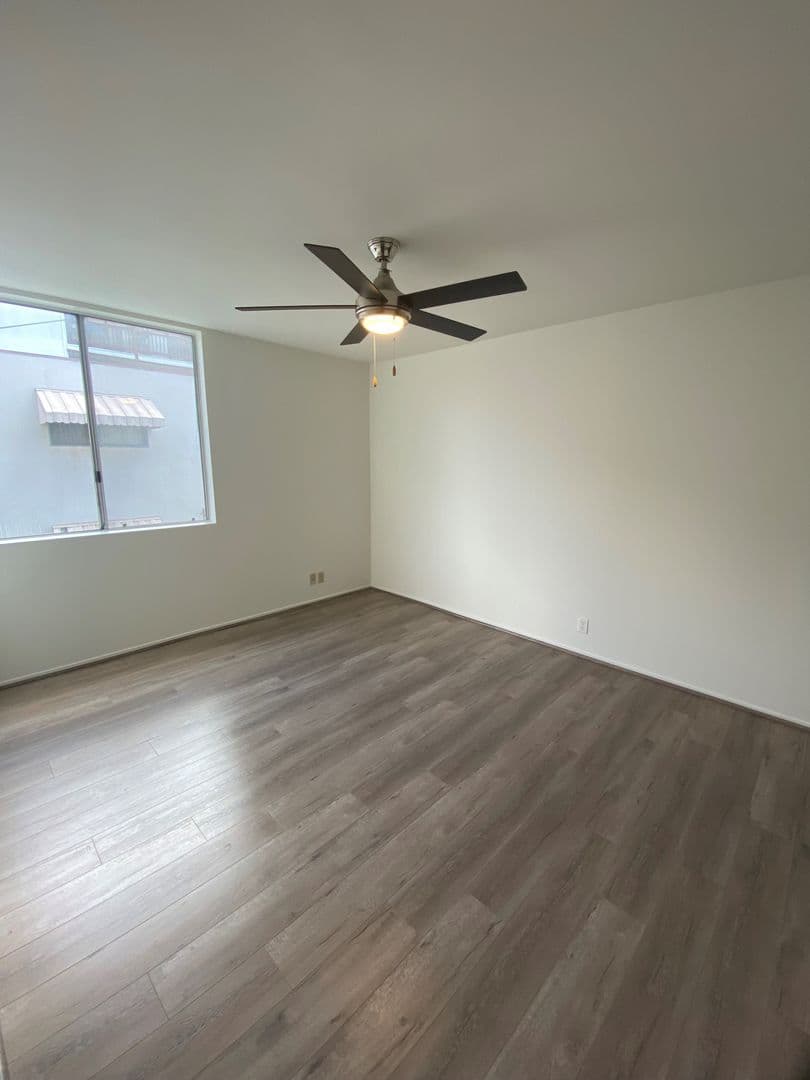 Los Angeles Apartment: 3642 Hughes Ave