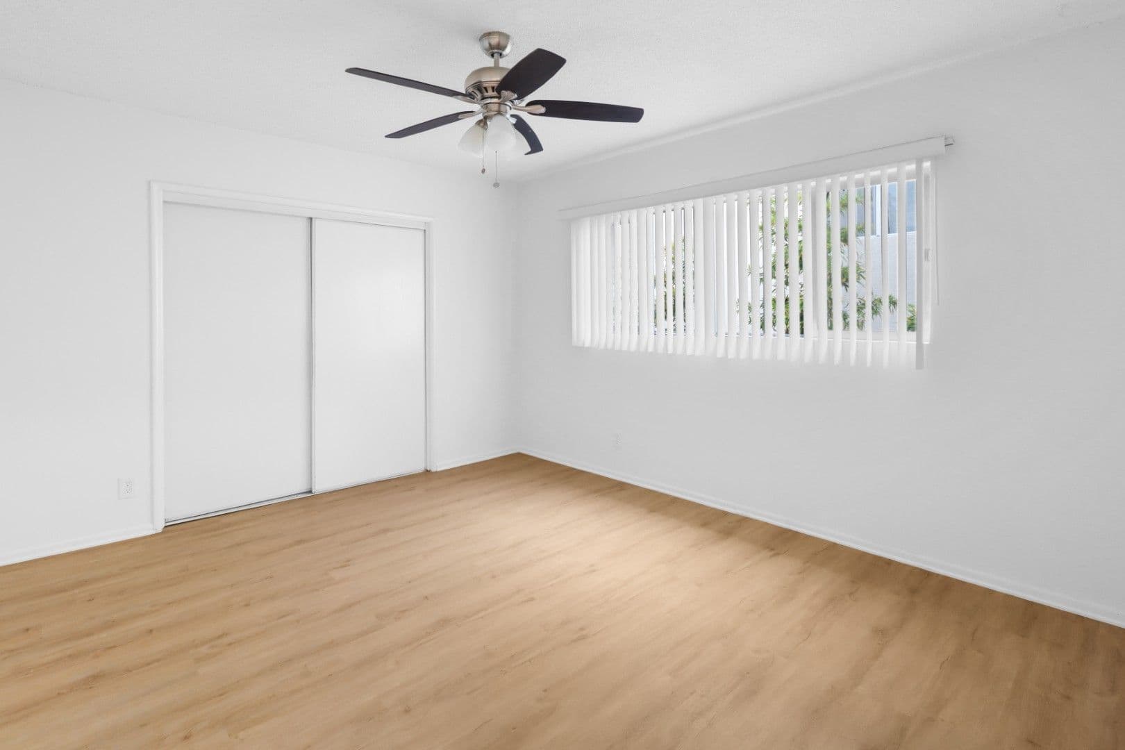 Los Angeles Apartment: 3709 Midvale Ave