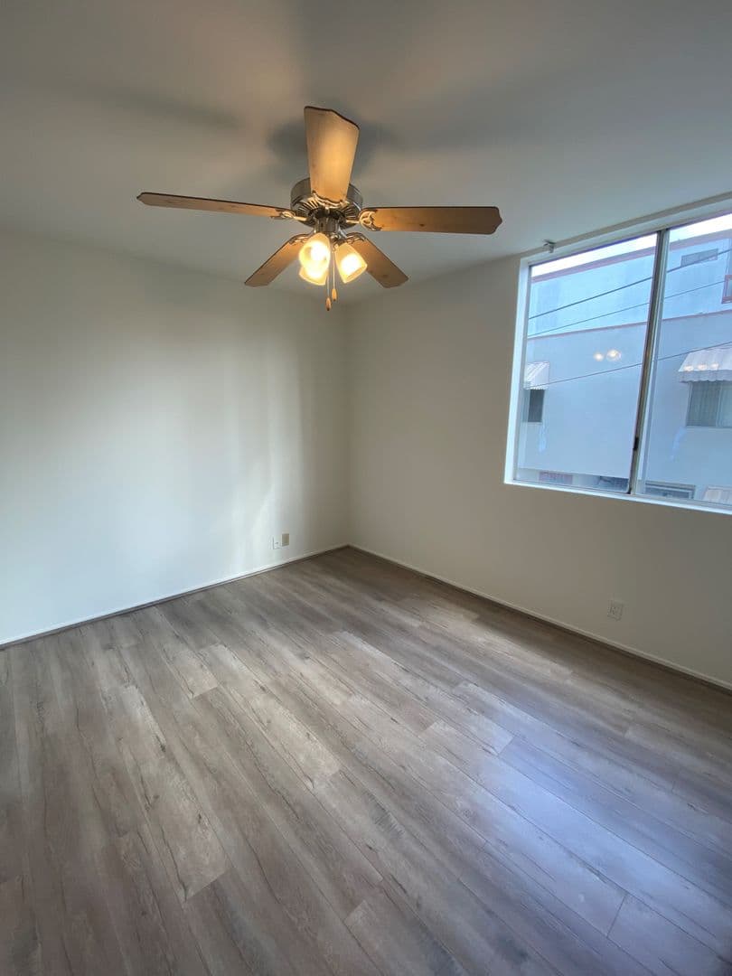 Los Angeles Apartment: 3642 Hughes Ave