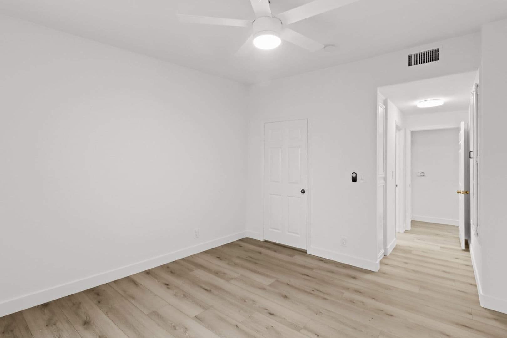 Los Angeles Apartment: 7040 Flight Ave.