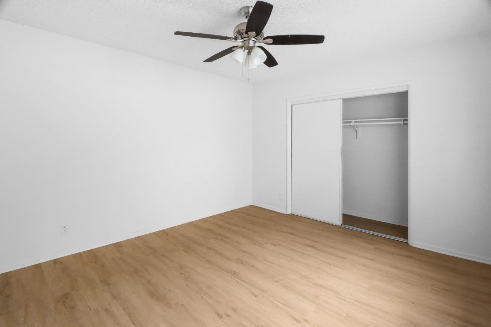 Los Angeles Apartment: 3709 Midvale Ave