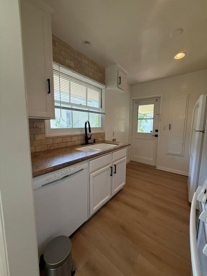So Pasadena Apartment: 1715 Raymond Hill Rd
