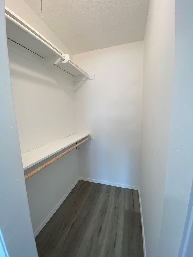 Venice CA Apartment: 241 4th Ave