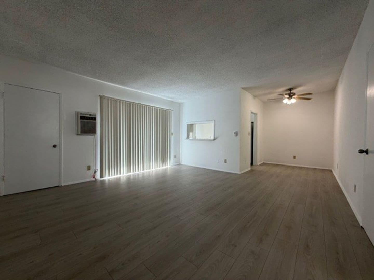 Los Angeles Apartment: 11940 Dorothy St