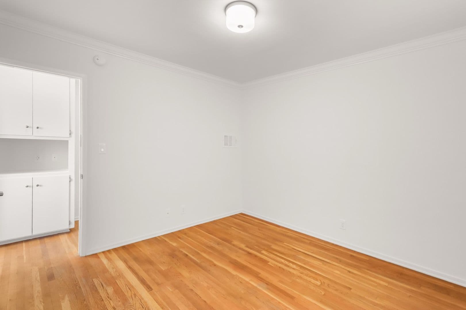 Los Angeles Apartment: 1451 Armacost Ave