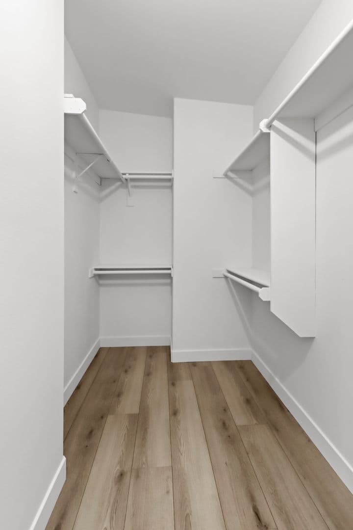 Los Angeles Apartment: 7040 Flight Ave.