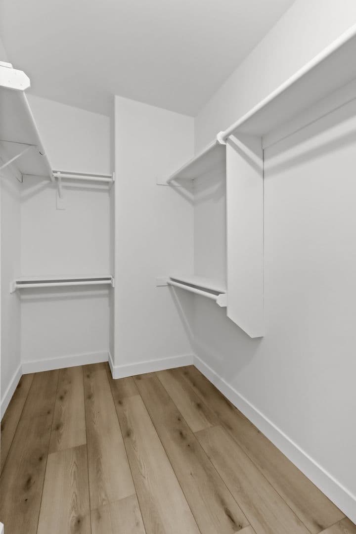 Los Angeles Apartment: 7040 Flight Ave.