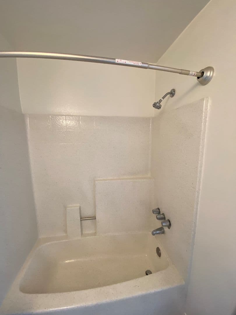 Los Angeles Apartment: 3642 Hughes Ave