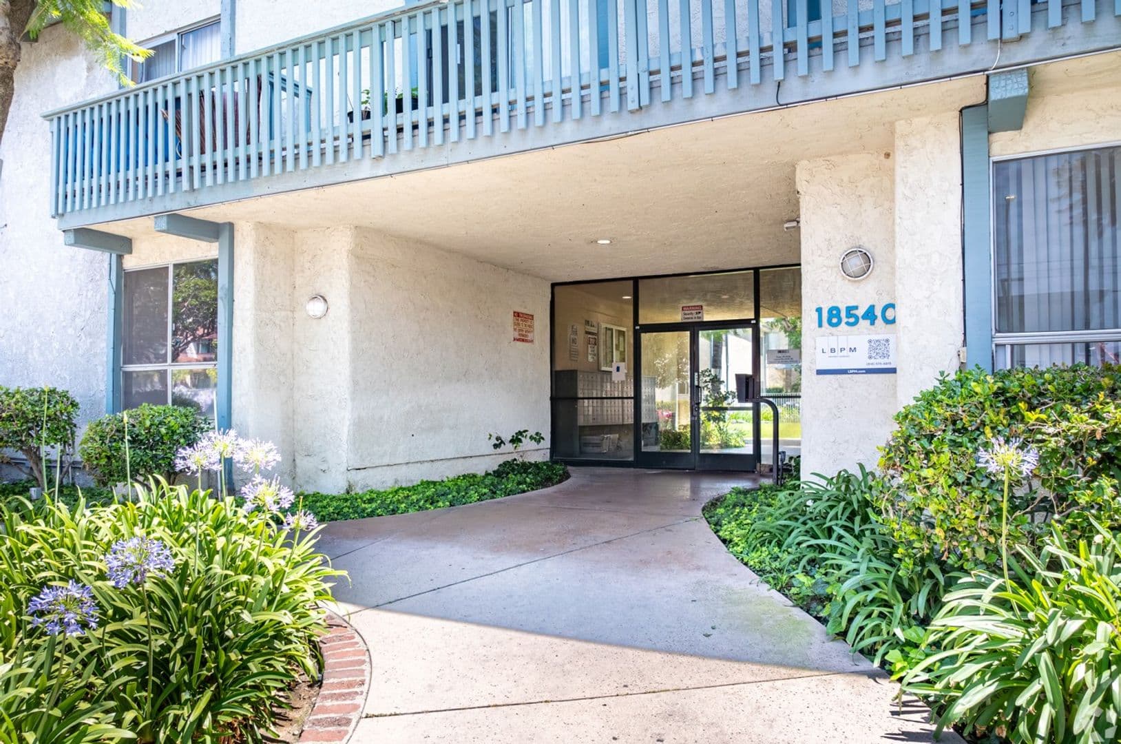 Northridge Apartment: 18540 Plummer Street