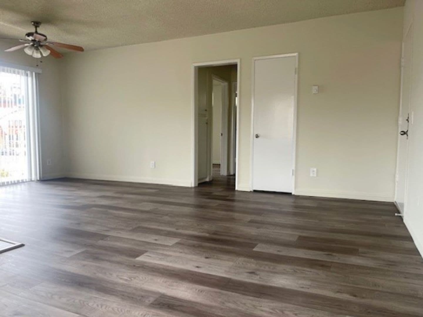 Los Angeles Apartment: 1524 Bundy Dr.