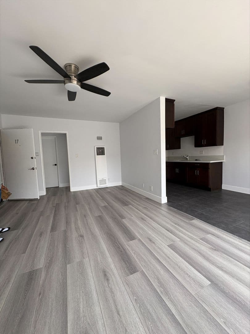 Los Angeles Apartment: 2401 Ocean View Avenue