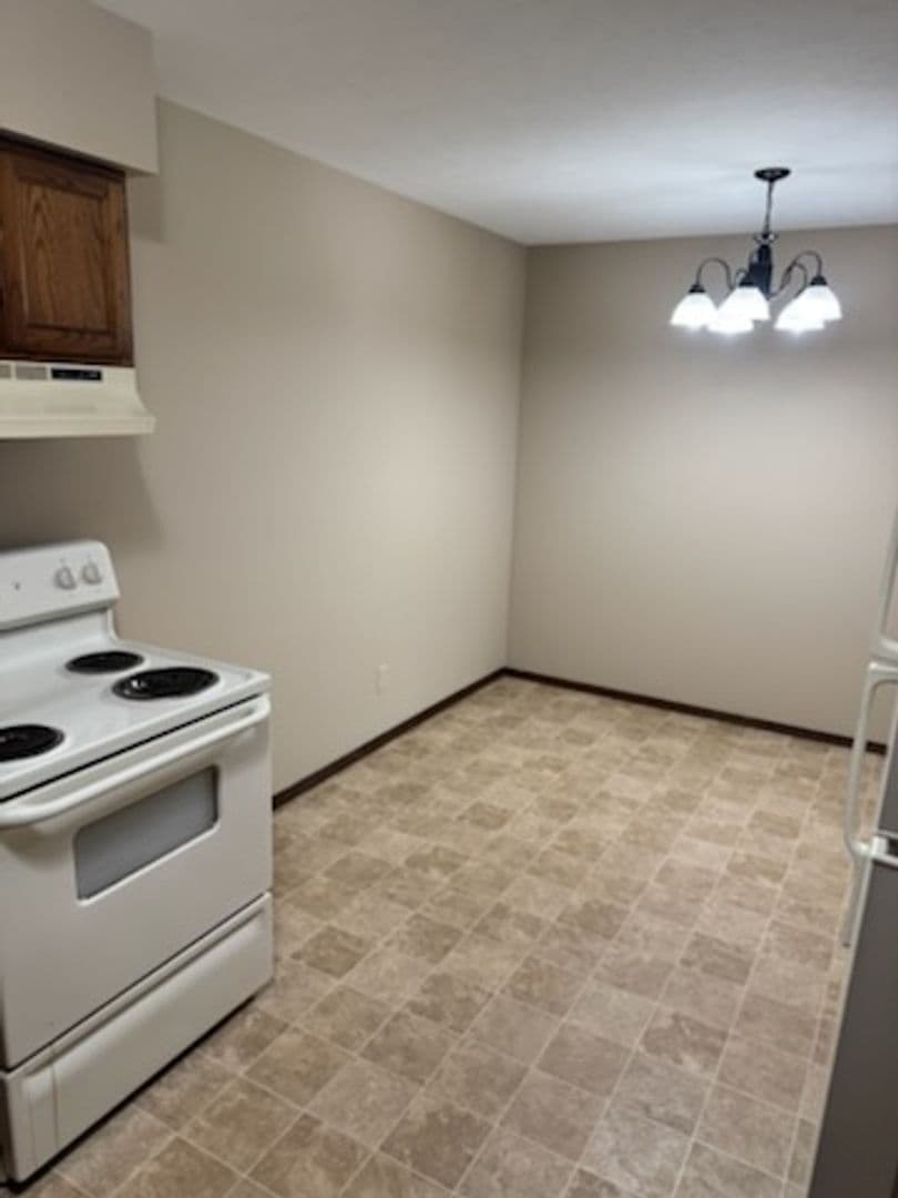 Bloomington Apartment: 2004 Tracy Dr
