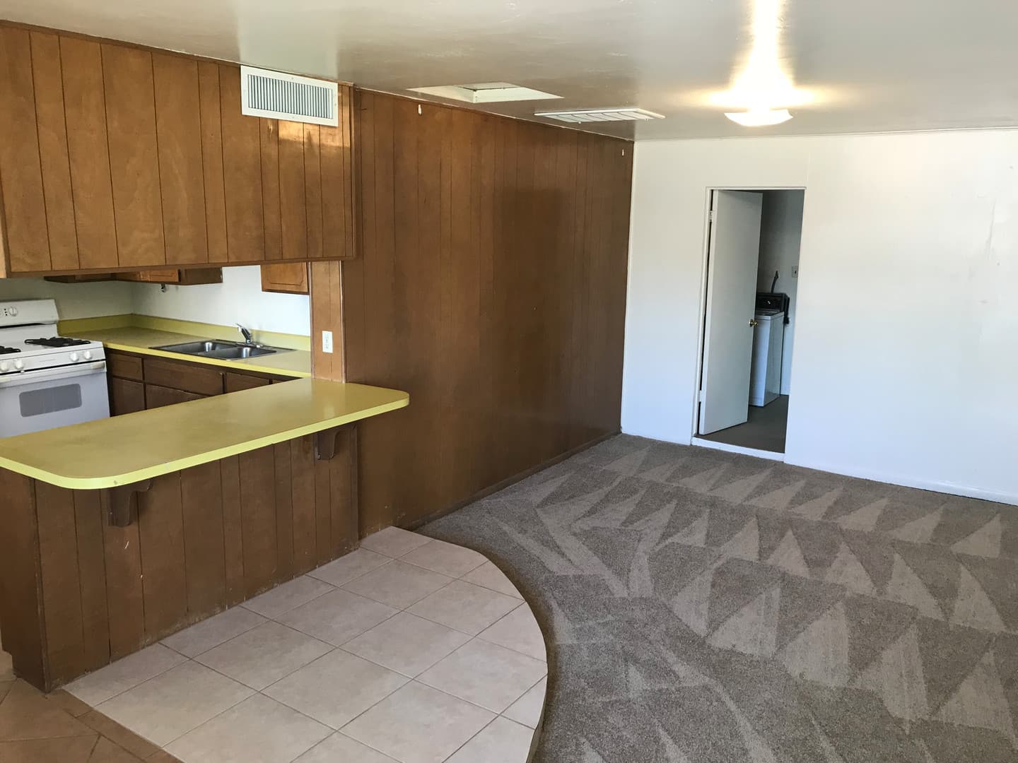 Tempe House: 529 W. 17th Place