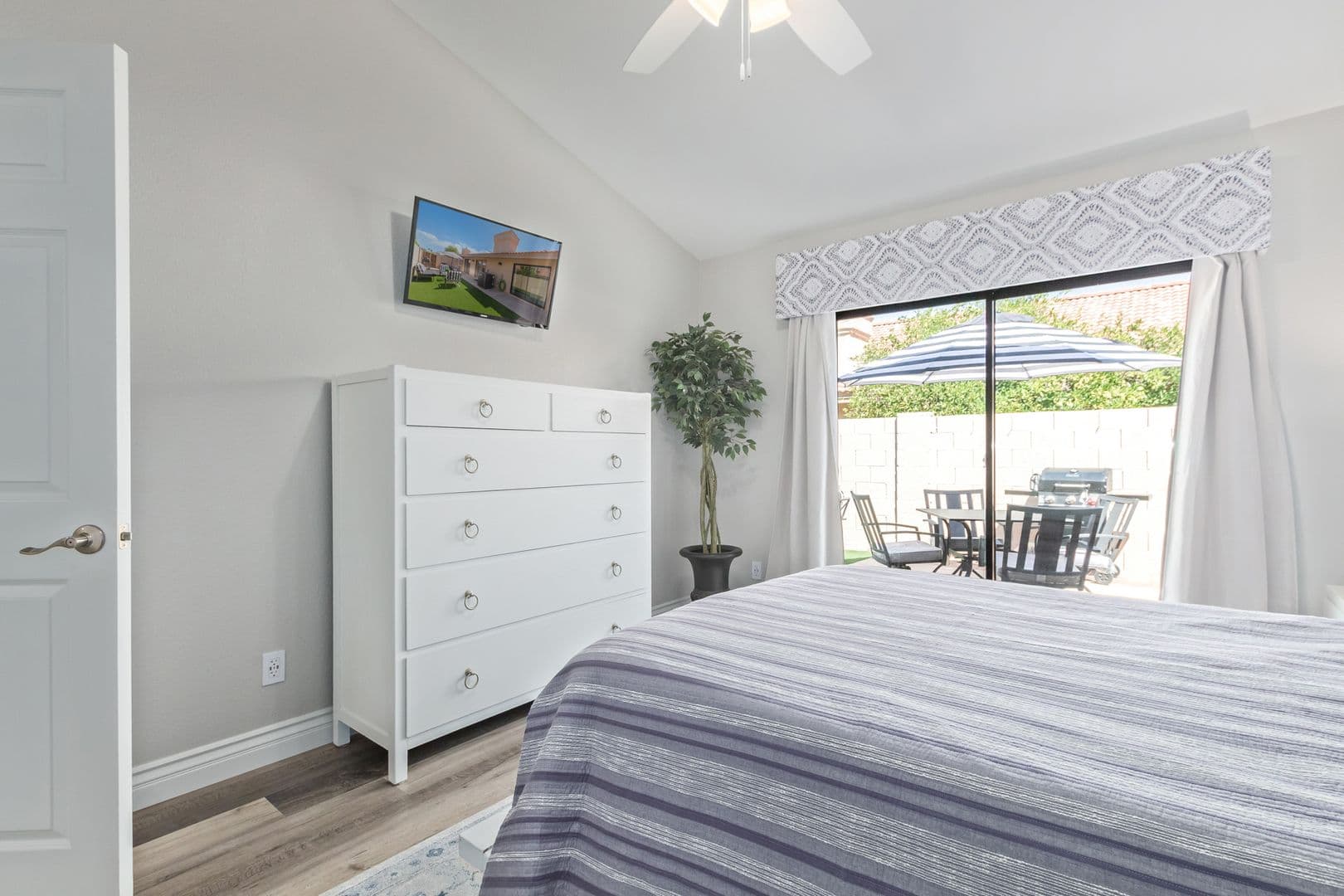 Mesa Townhome: 945 N. Pasadena