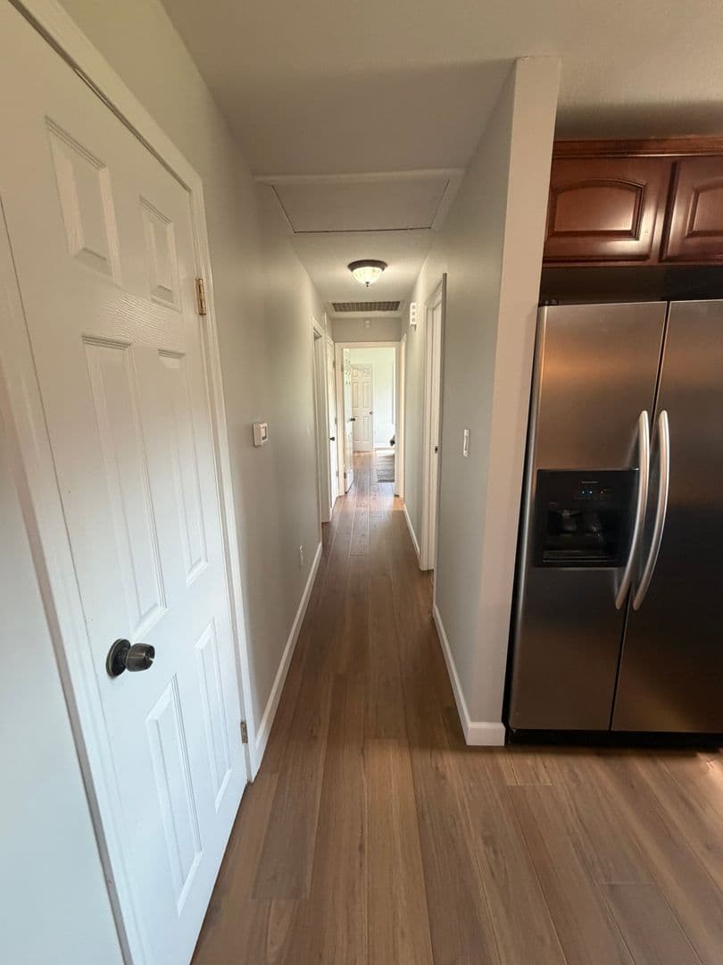 Columbia House: 7900 S Tomlin Hill Rd