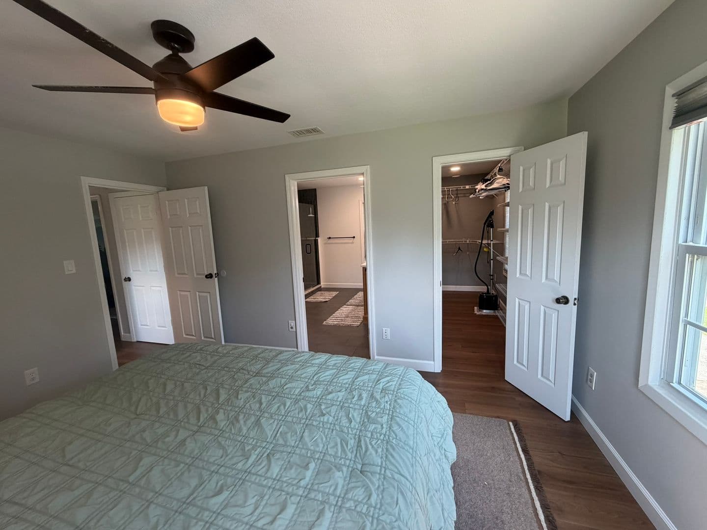 Columbia House: 7900 S Tomlin Hill Rd