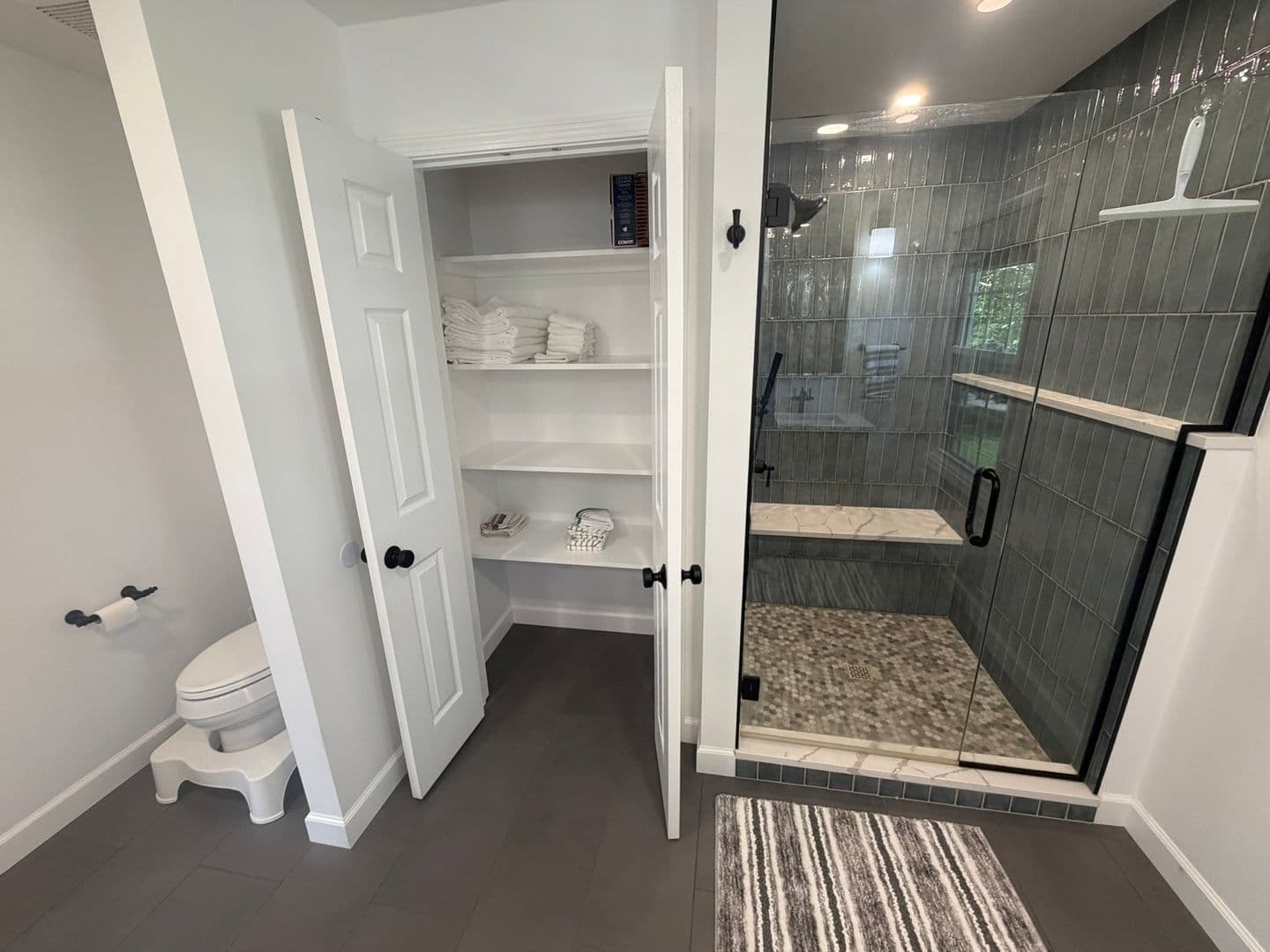 Columbia House: 7900 S Tomlin Hill Rd