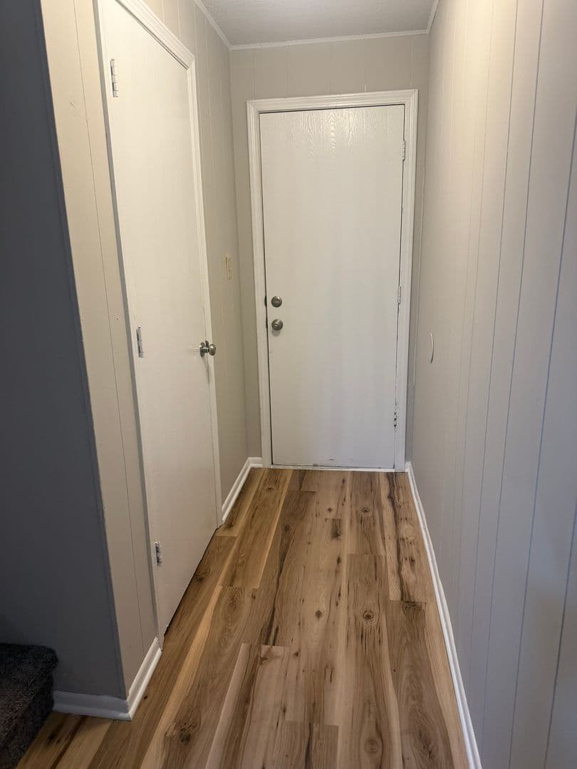 Columbia Apartment: Mesa Dr 4304