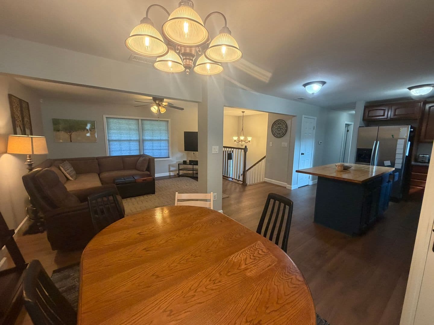 Columbia House: 7900 S Tomlin Hill Rd