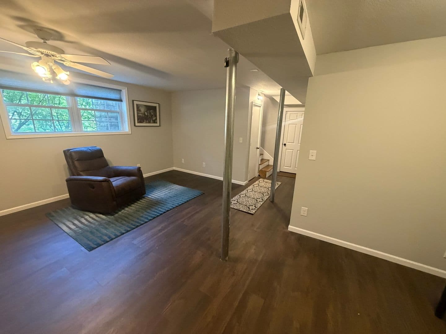 Columbia House: 7900 S Tomlin Hill Rd