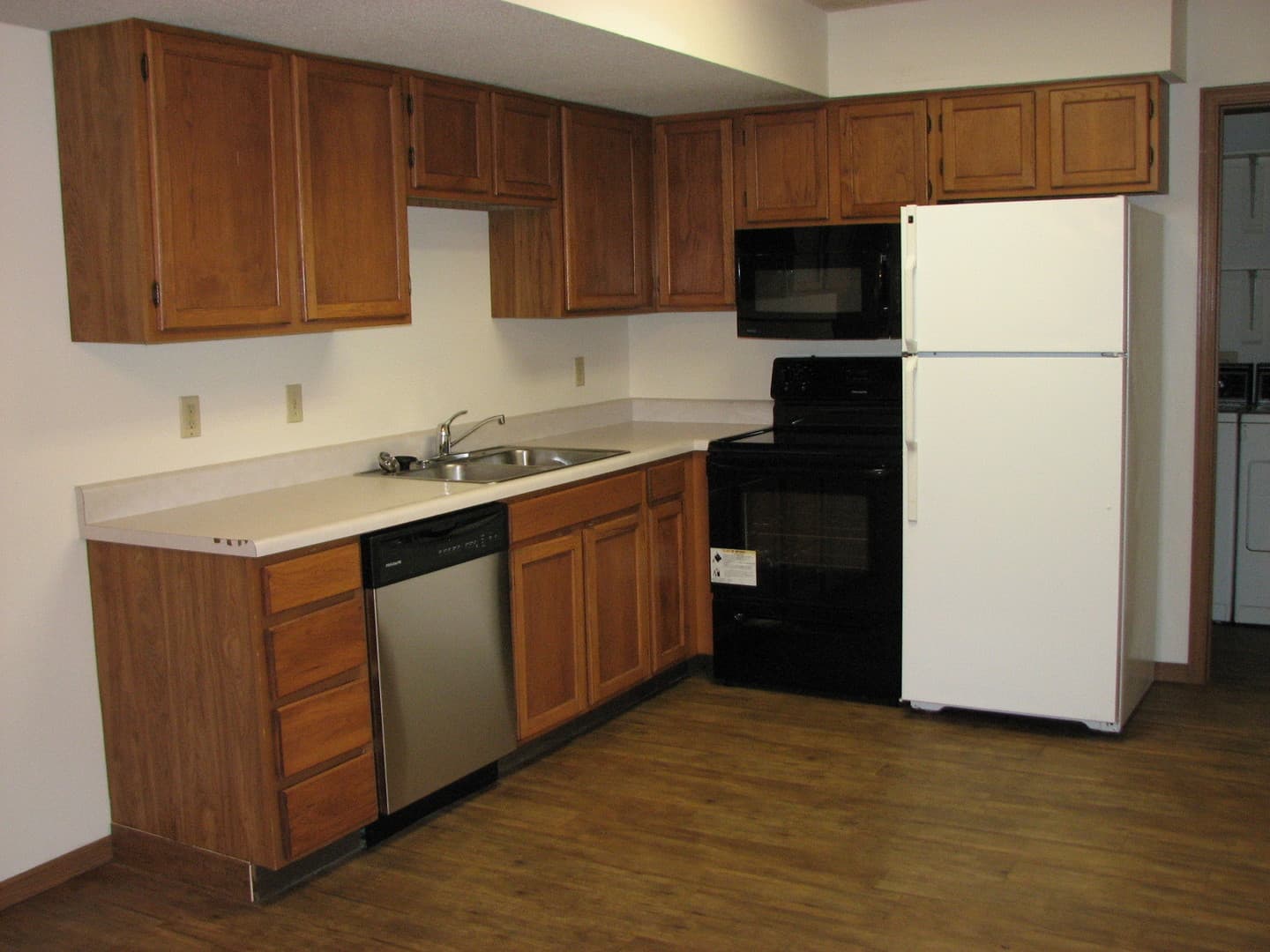 Columbia Apartment: 1616 Anthony St